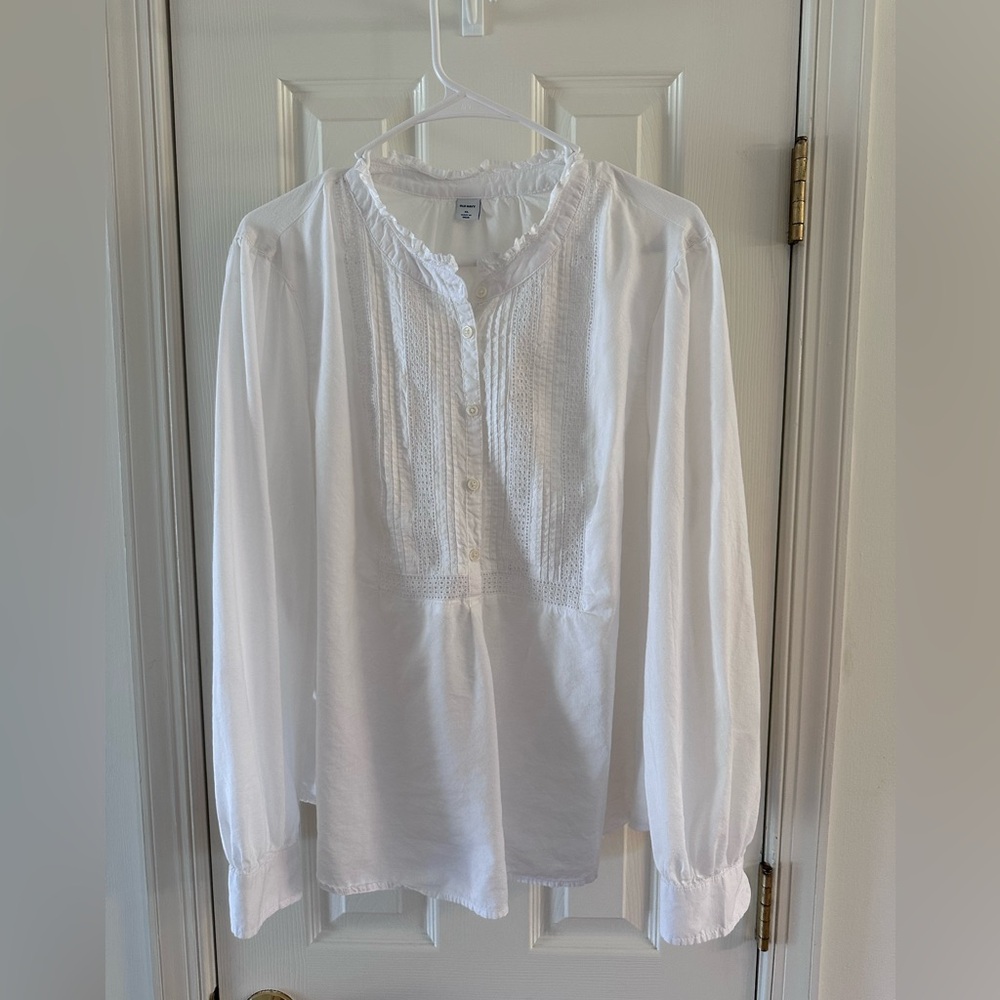 Old Navy White Lace Pintuck Blouse XL Boho Peasant Top Long Sleeve Cotton